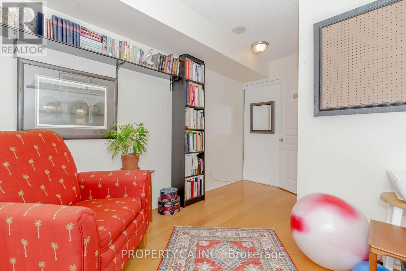 607 - 350 RED MAPLE ROAD Image 33