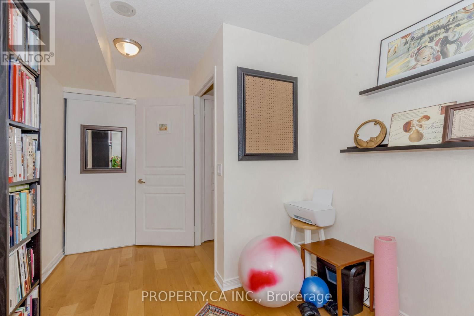 607 - 350 RED MAPLE ROAD Image 34