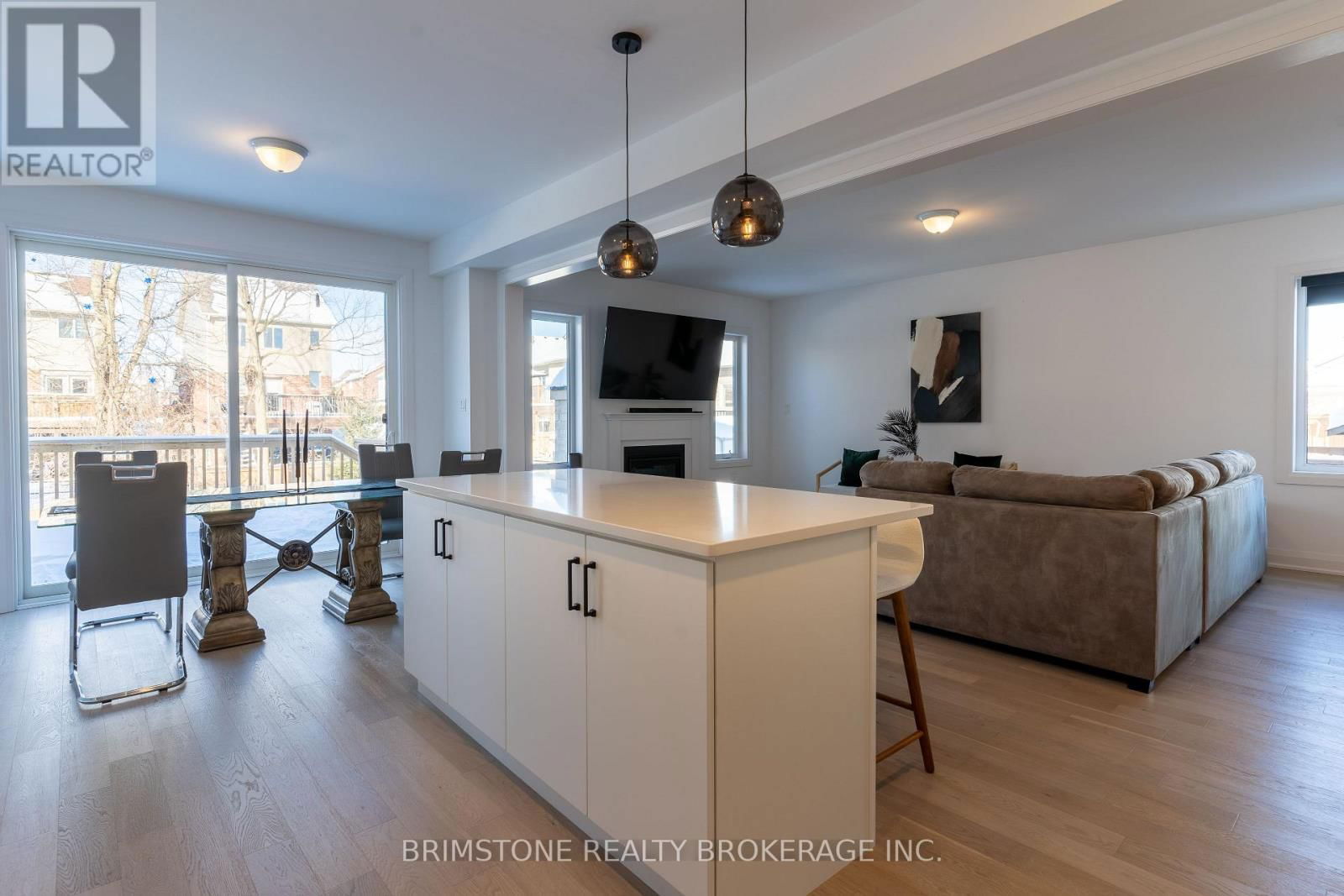 119 GRAY AVENUE Image 10