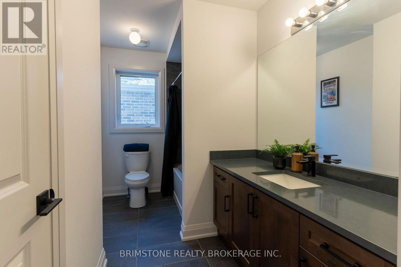 119 GRAY AVENUE Image 17