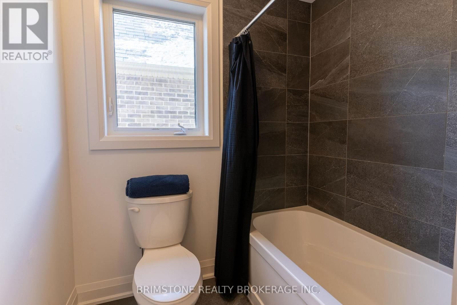 119 GRAY AVENUE Image 18
