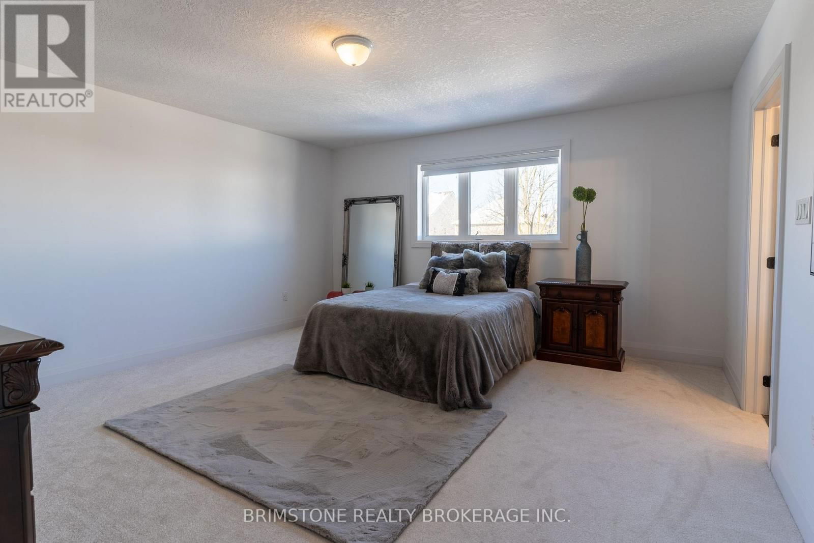 119 GRAY AVENUE Image 21