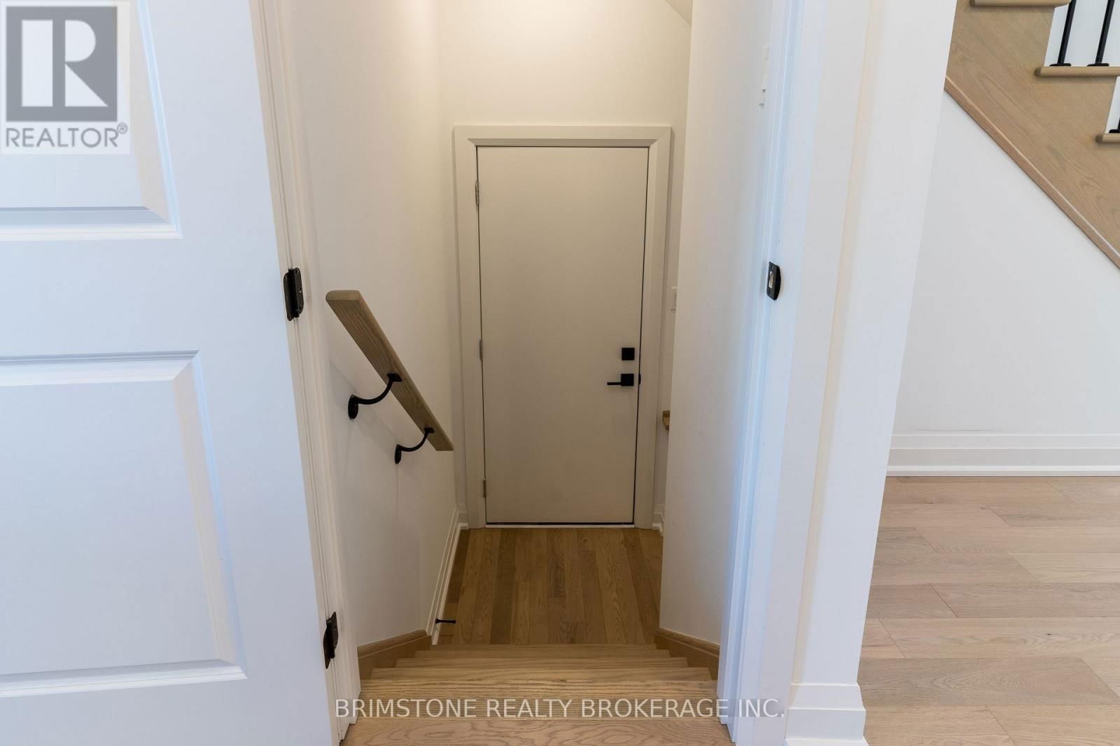119 GRAY AVENUE Image 25