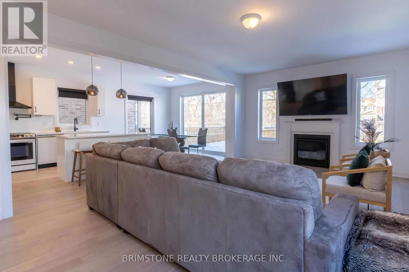 119 GRAY AVENUE Image 4