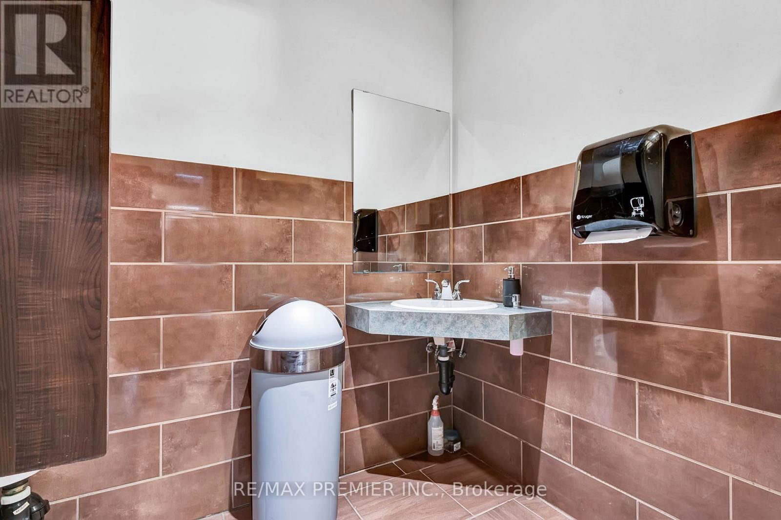 15 - 4000 STEELES AVENUE Image 15