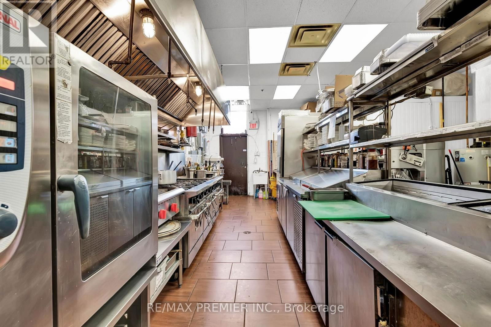 15 - 4000 STEELES AVENUE Image 24