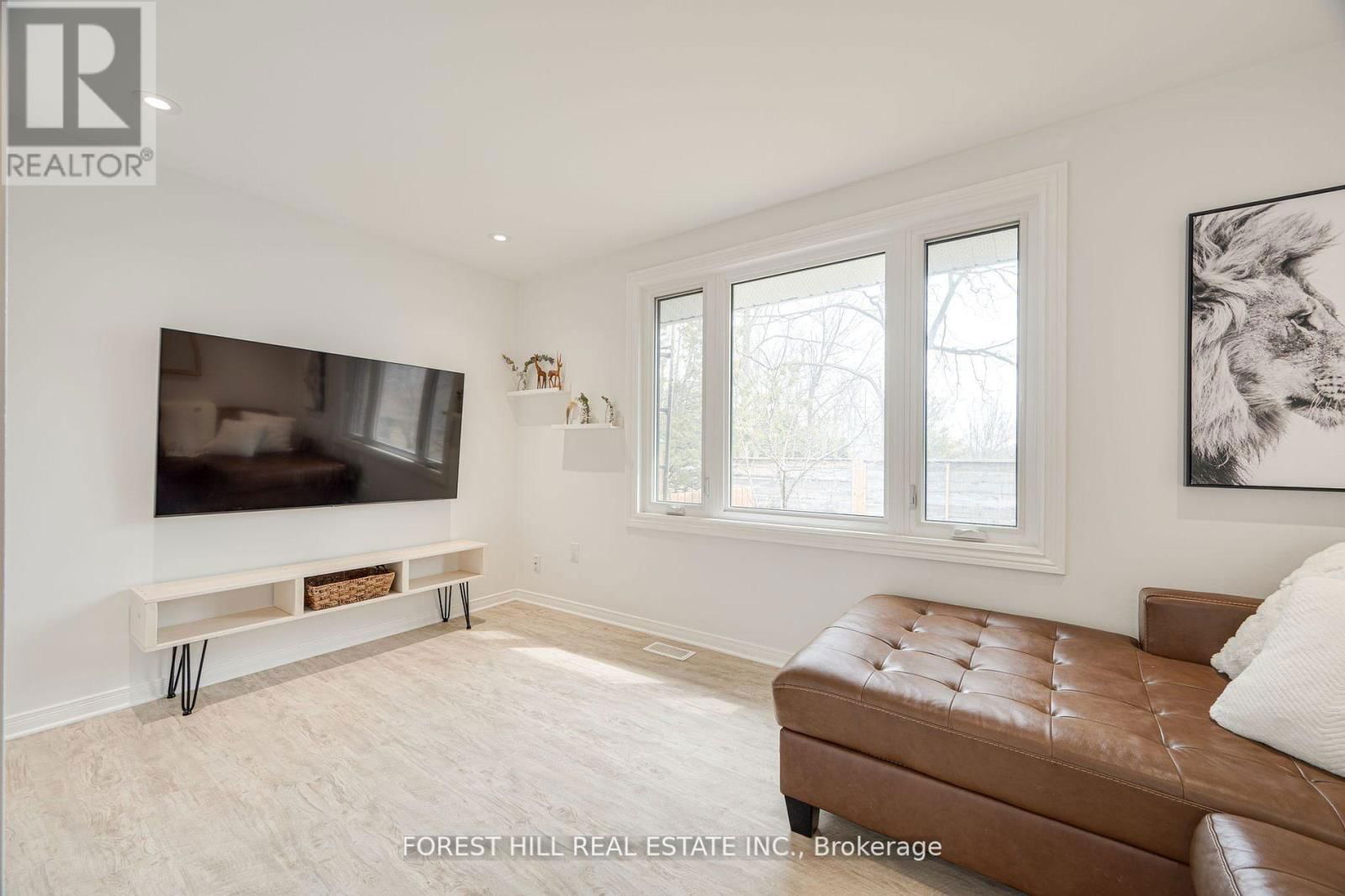 349 PENN AVENUE Image 14