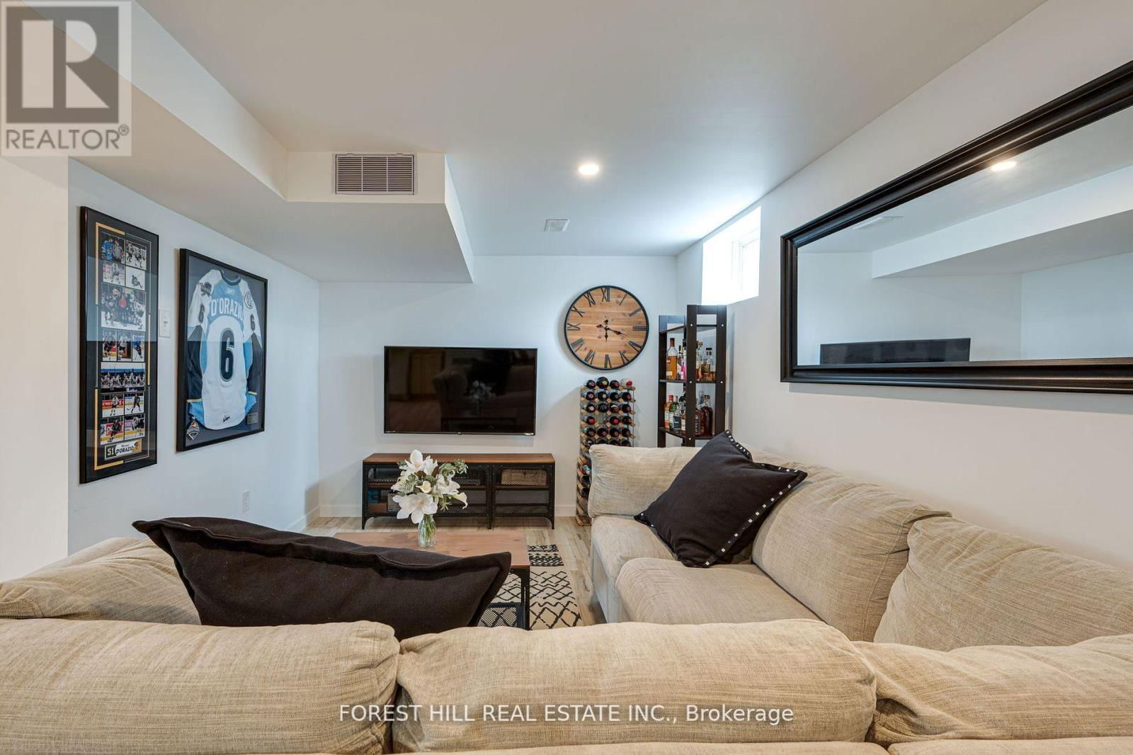 349 PENN AVENUE Image 31