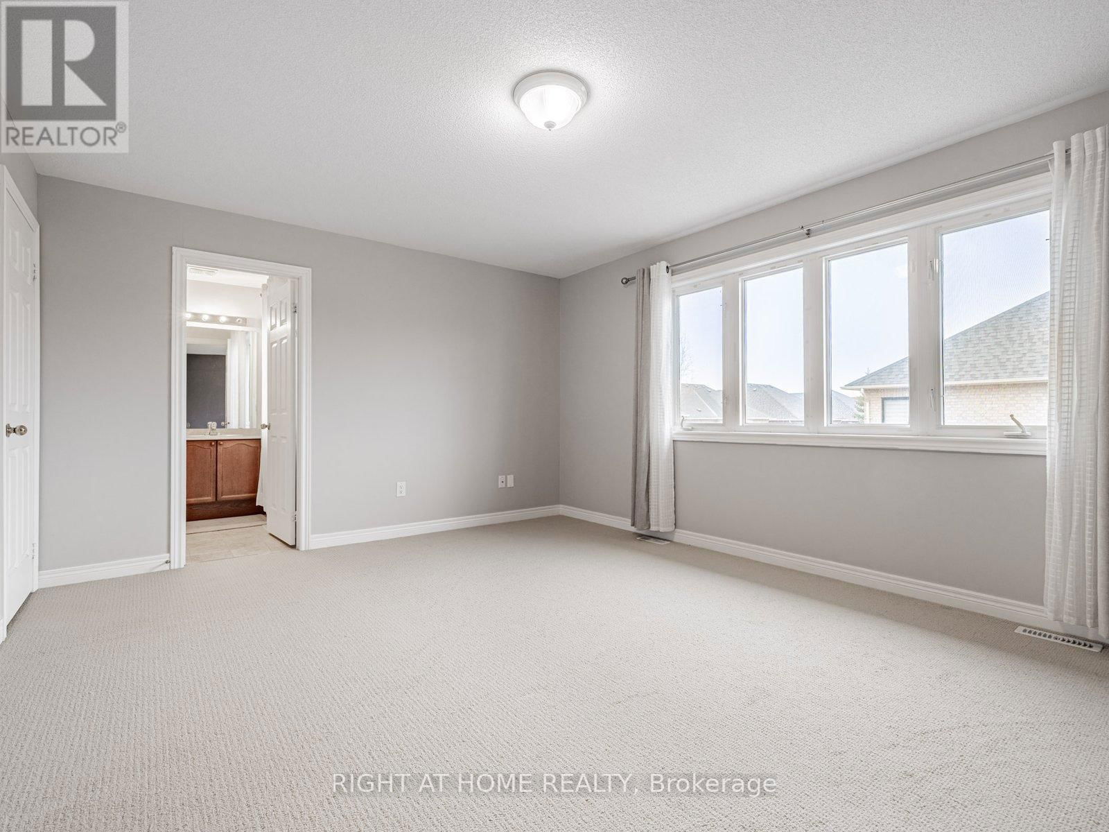 69 MORLAND CRESCENT Image 32