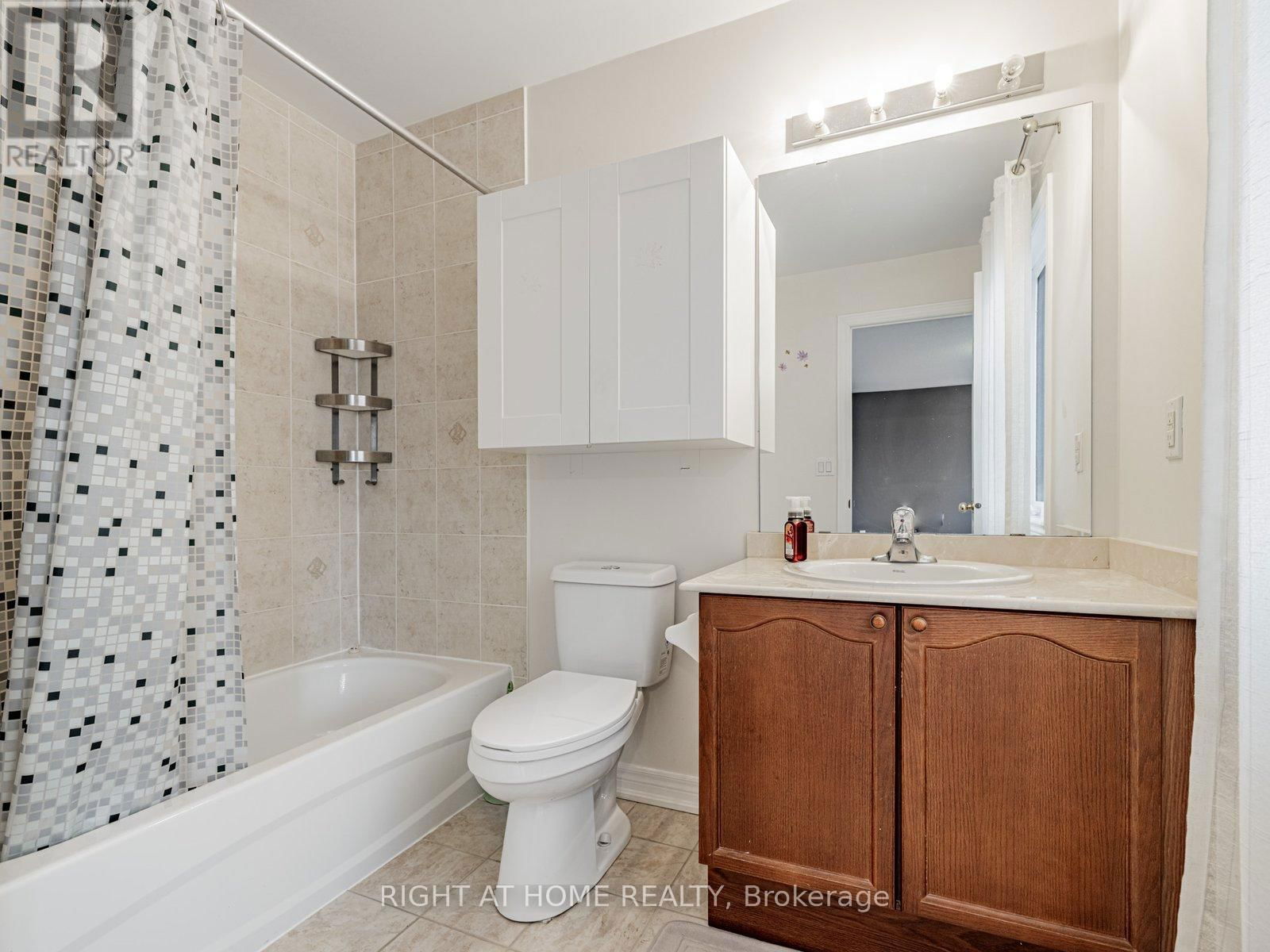 69 MORLAND CRESCENT Image 33