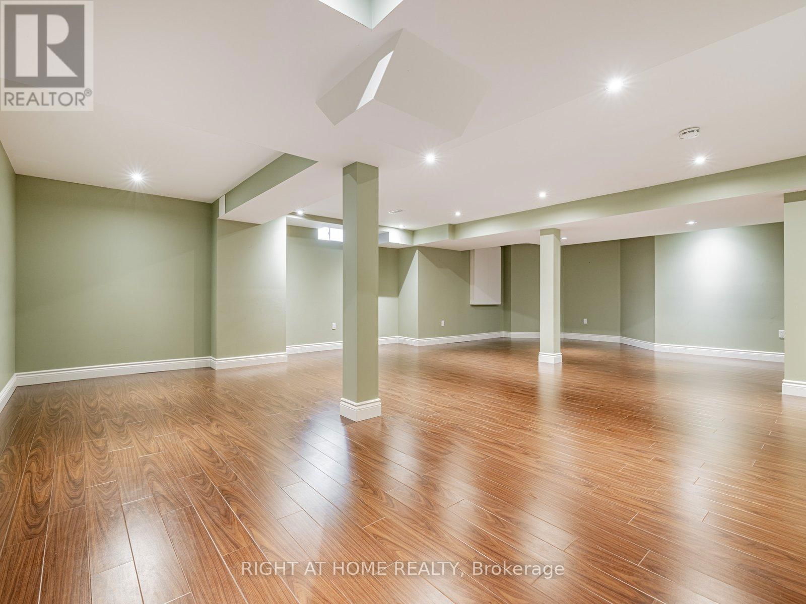 69 MORLAND CRESCENT Image 37