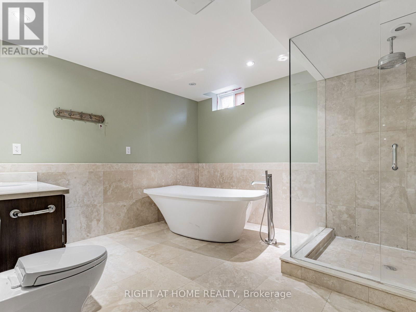 69 MORLAND CRESCENT Image 38