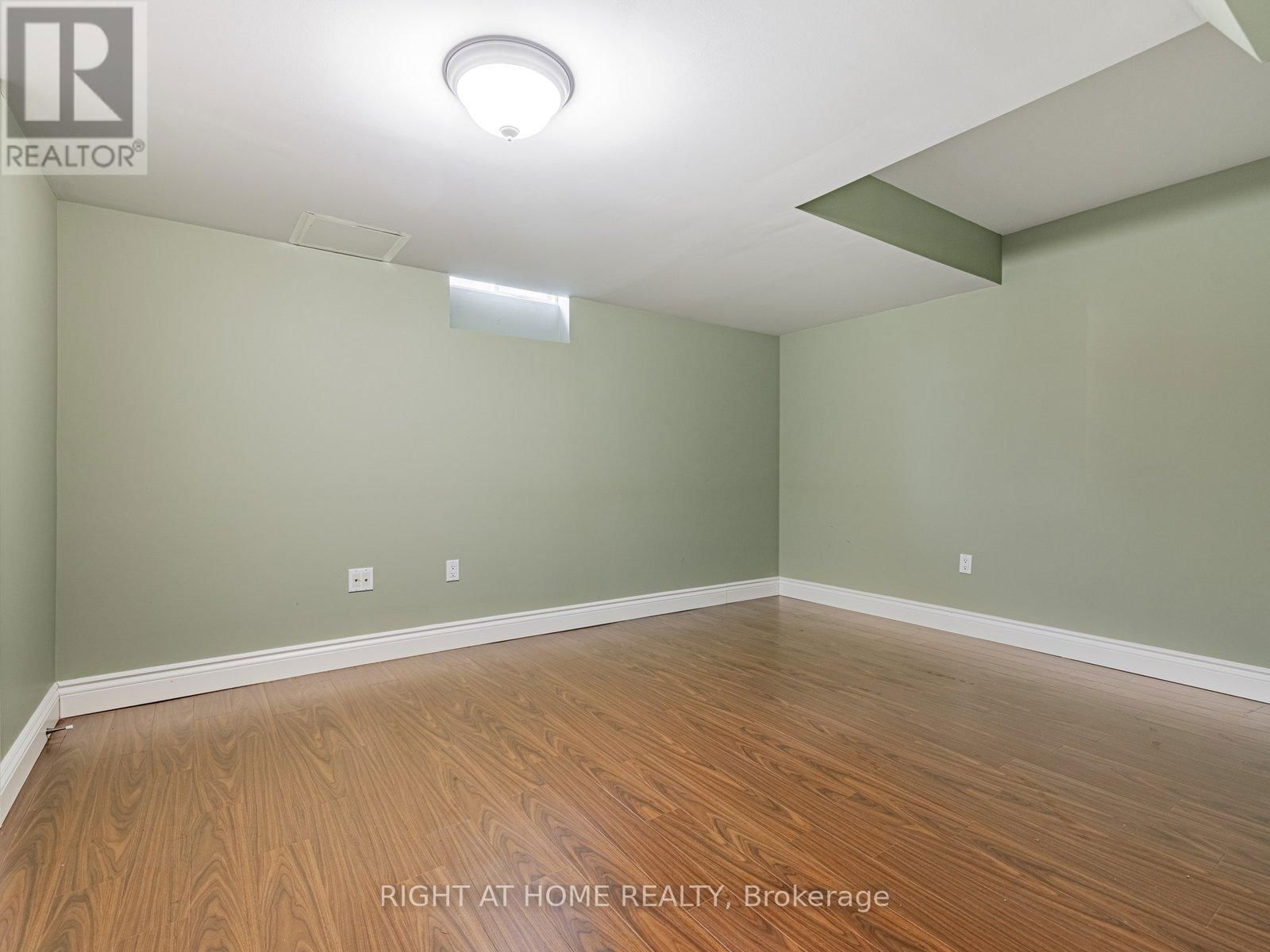 69 MORLAND CRESCENT Image 39