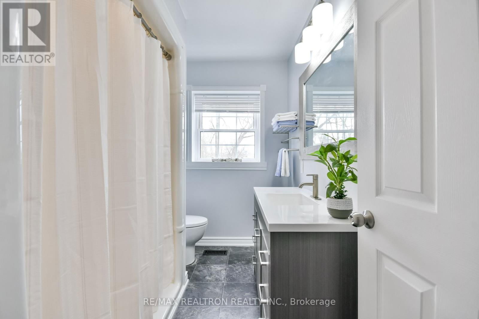 5872 YONGE STREET Image 30