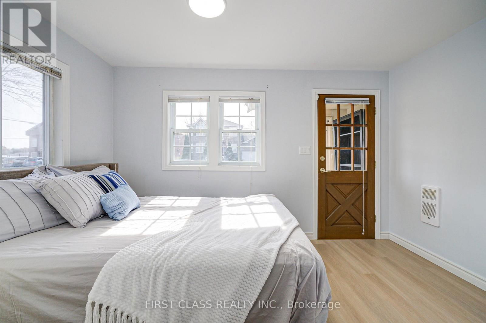 17 WILLOWBANK AVENUE Image 20