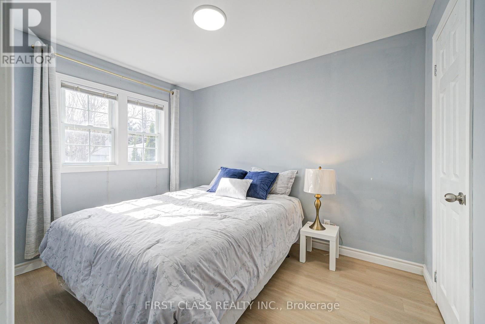 17 WILLOWBANK AVENUE Image 22