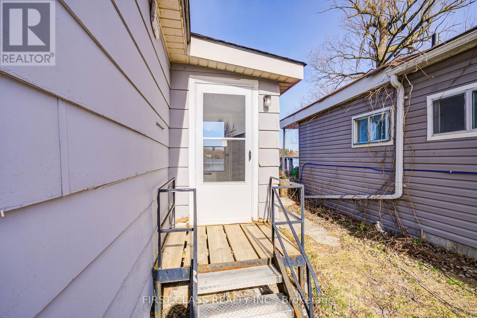 17 WILLOWBANK AVENUE Image 3
