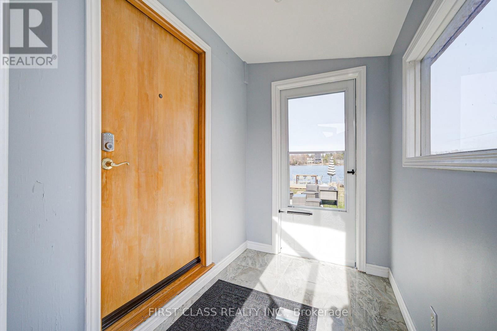 17 WILLOWBANK AVENUE Image 31