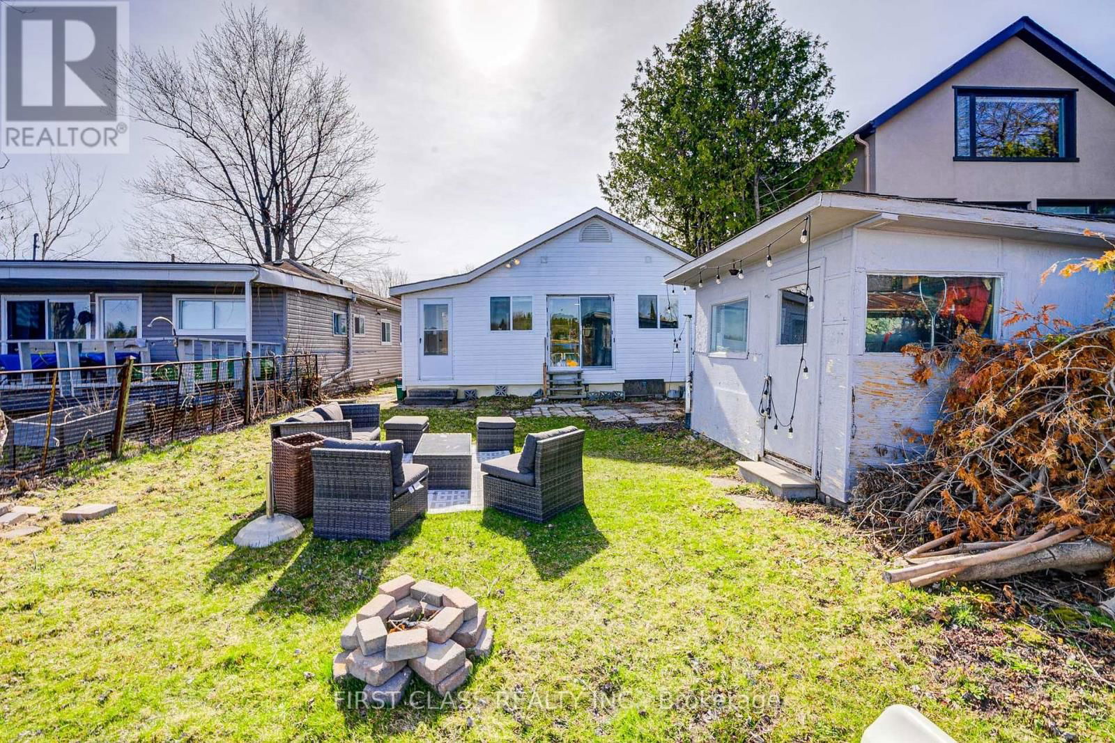 17 WILLOWBANK AVENUE Image 33