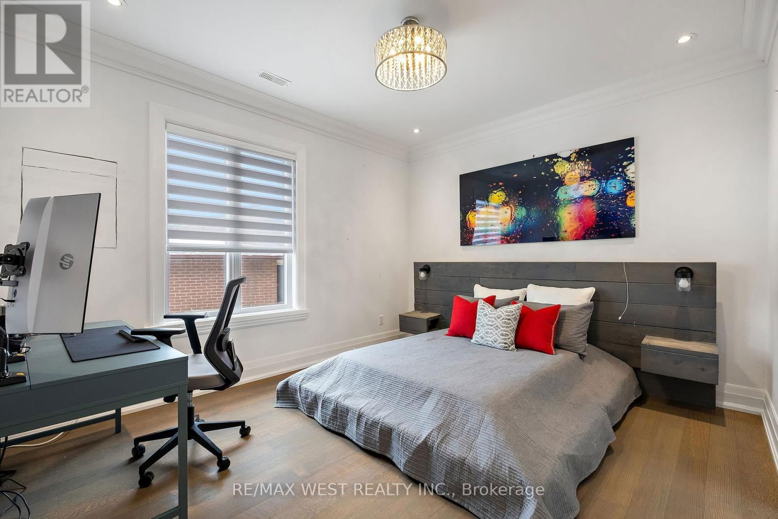 336 PINE TREES COURT WEST Image 34