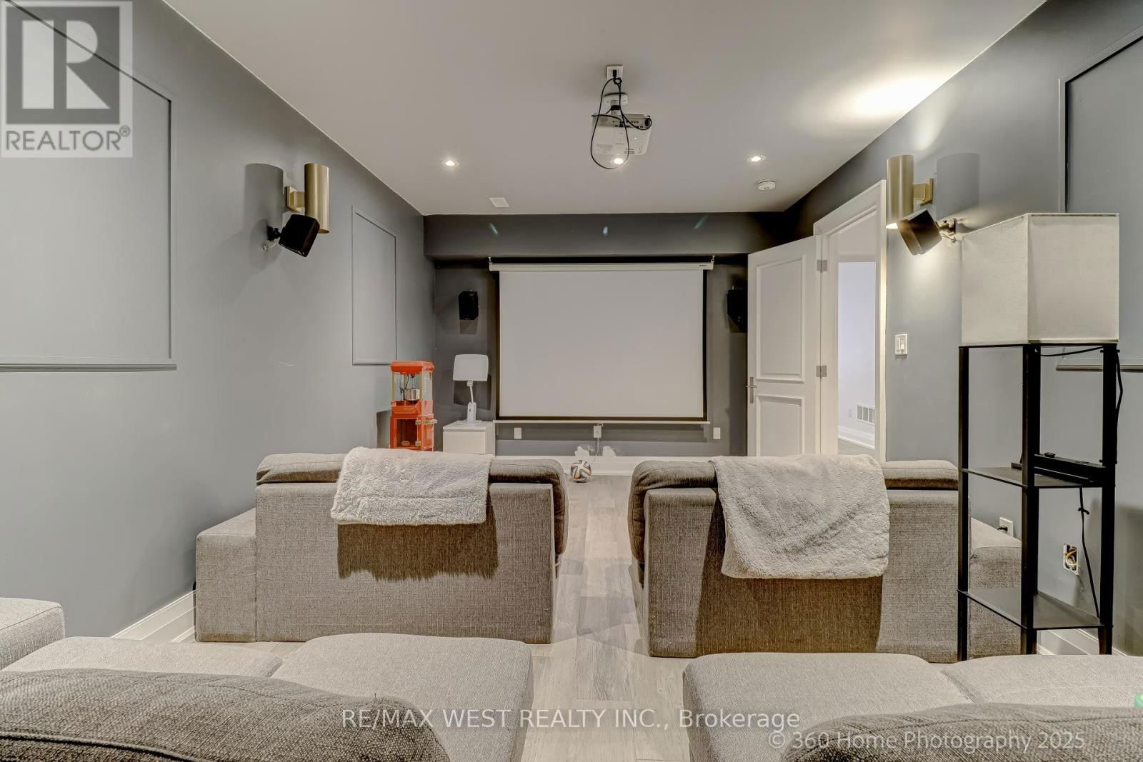 336 PINE TREES COURT WEST Image 39