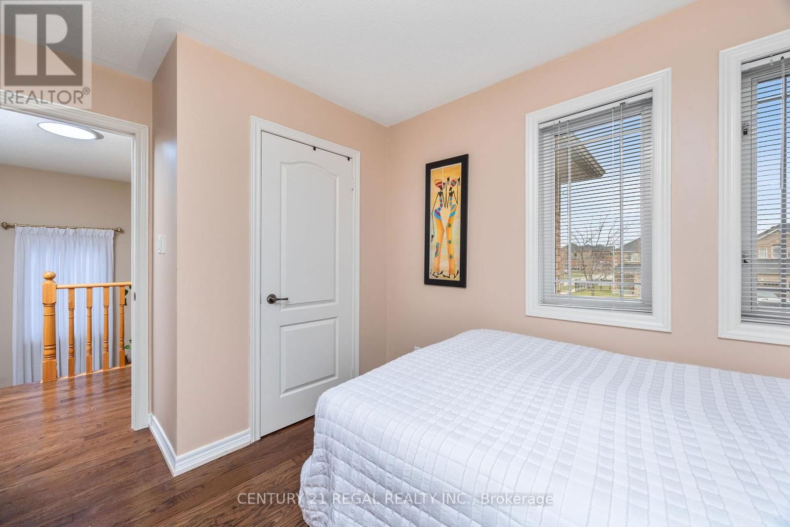 78A KERFOOT CRESCENT Image 25