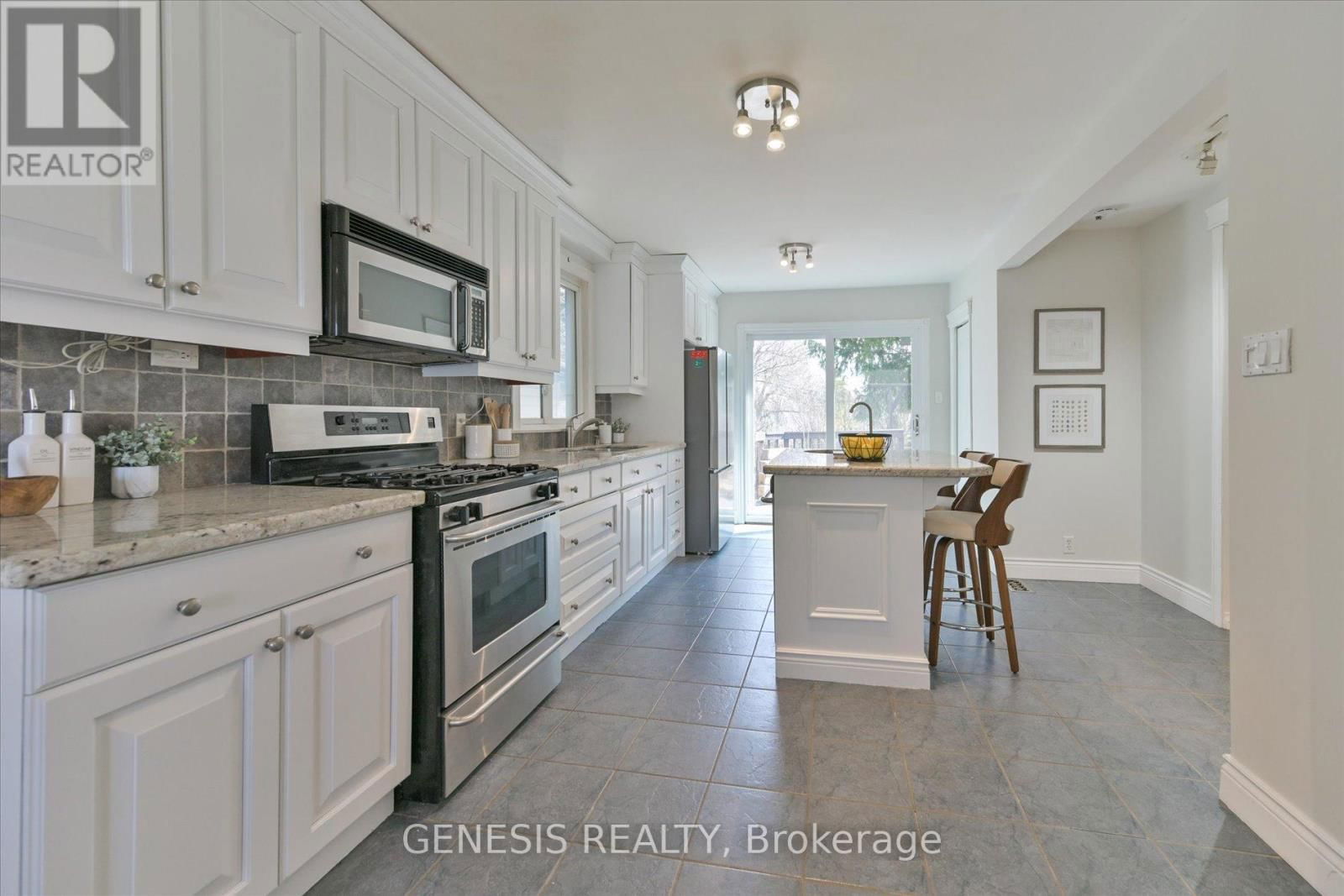 207 CHURCH STREET SOUTH Image 11