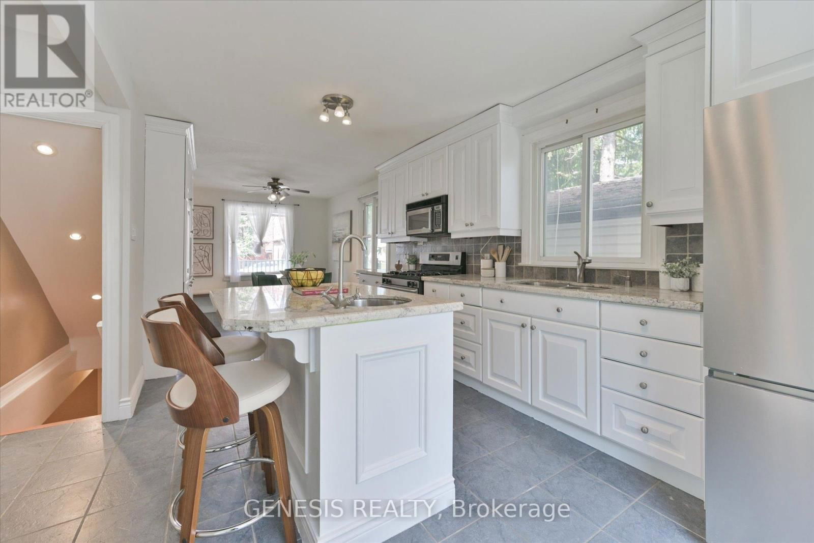 207 CHURCH STREET SOUTH Image 12