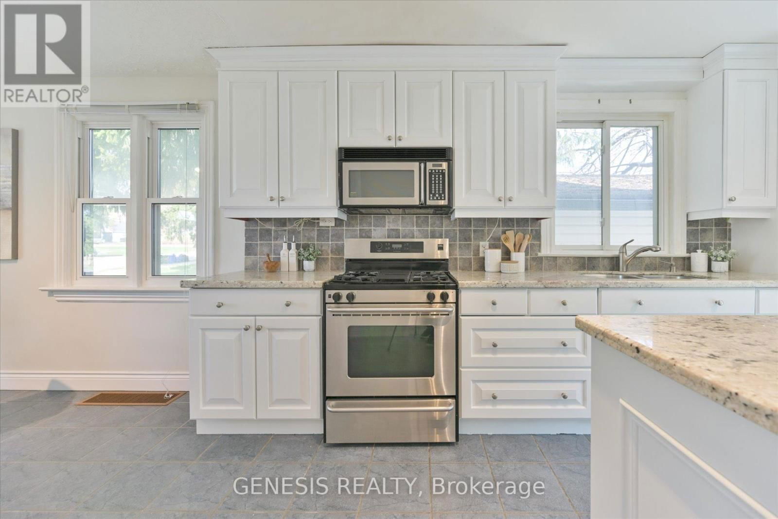 207 CHURCH STREET SOUTH Image 14