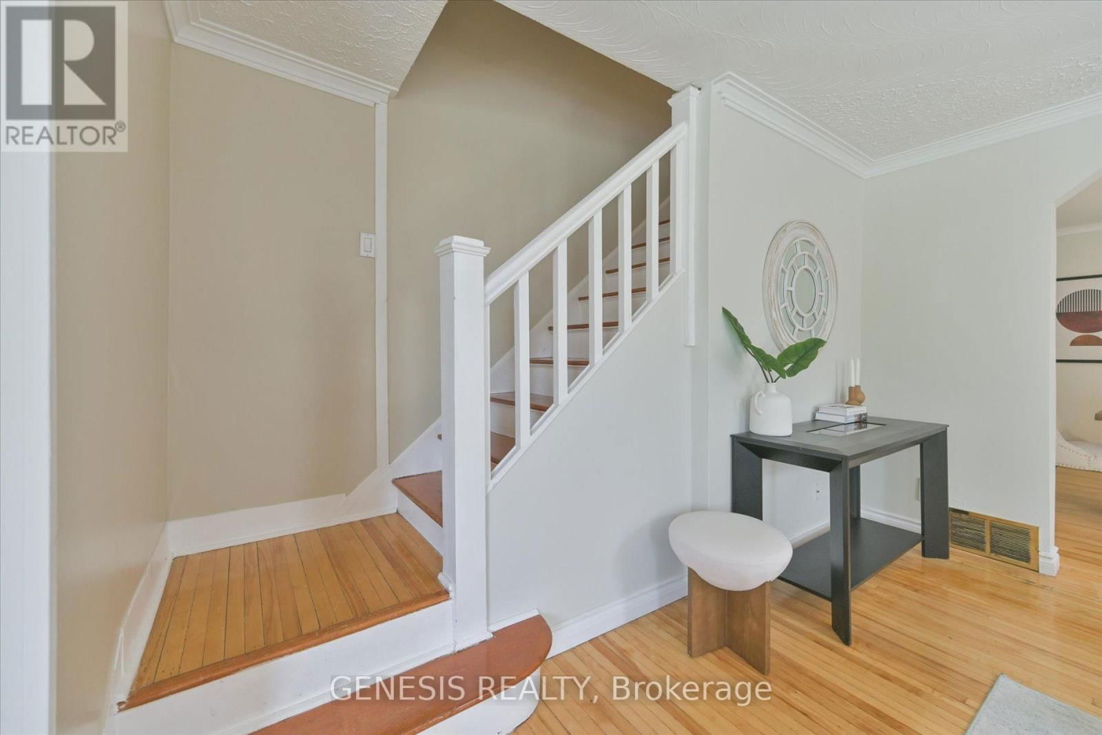 207 CHURCH STREET SOUTH Image 15