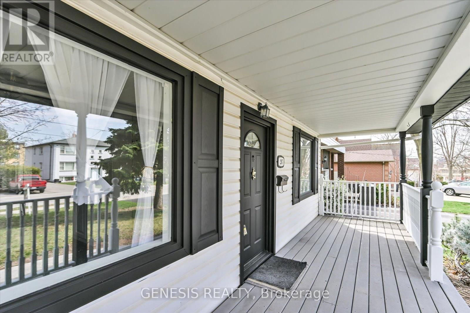 207 CHURCH STREET SOUTH Image 3