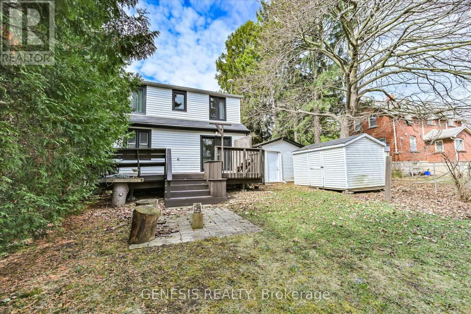 207 CHURCH STREET SOUTH Image 32