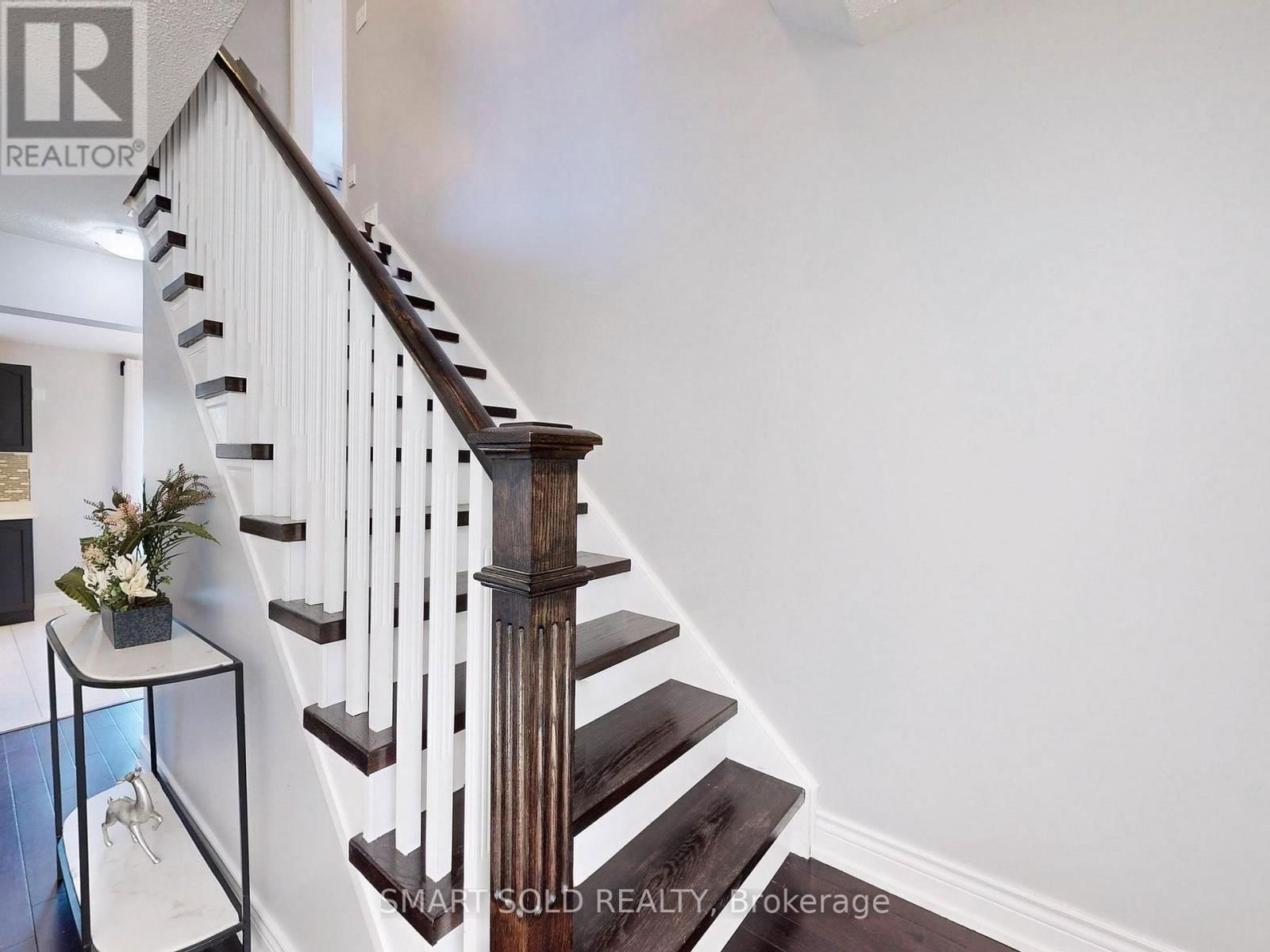 333 FLAGSTONE WAY Image 14