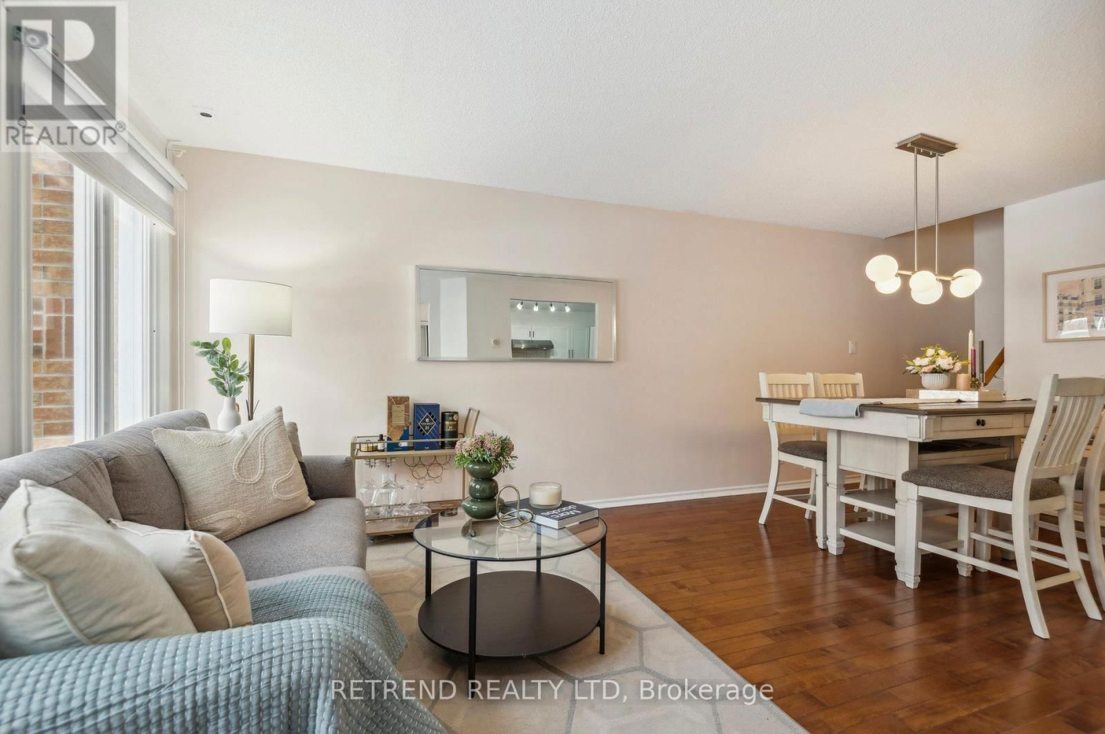 95 - 151 TOWNSGATE DRIVE Image 3