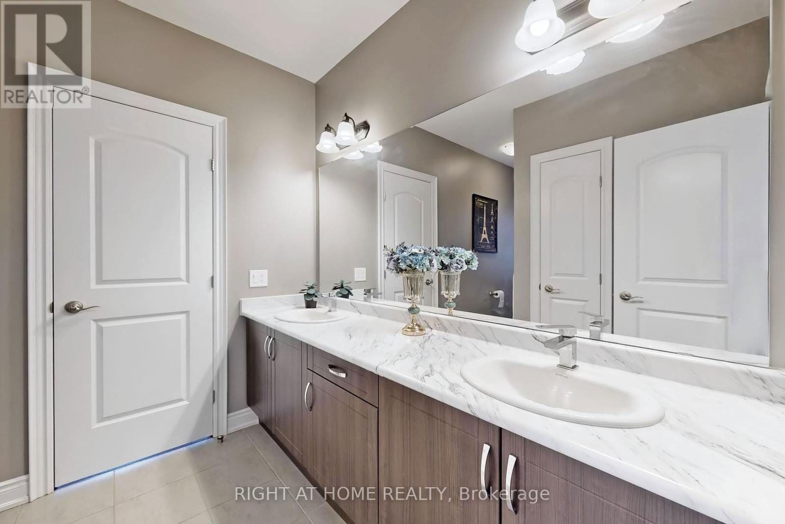 18 CONDOR WAY Image 24