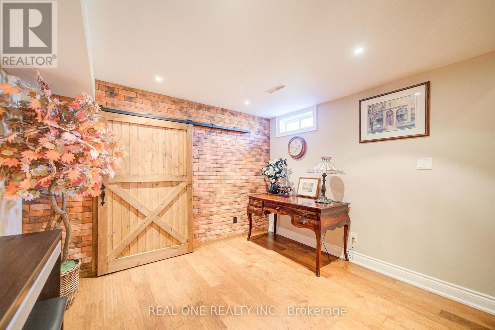 36 BRILL COURT Image 37
