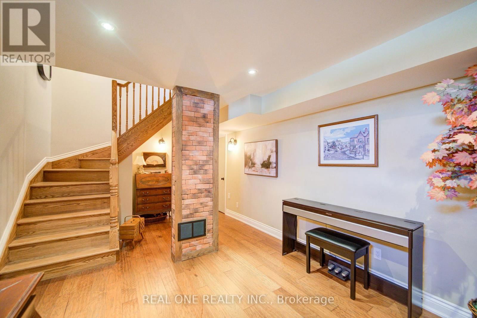 36 BRILL COURT Image 39