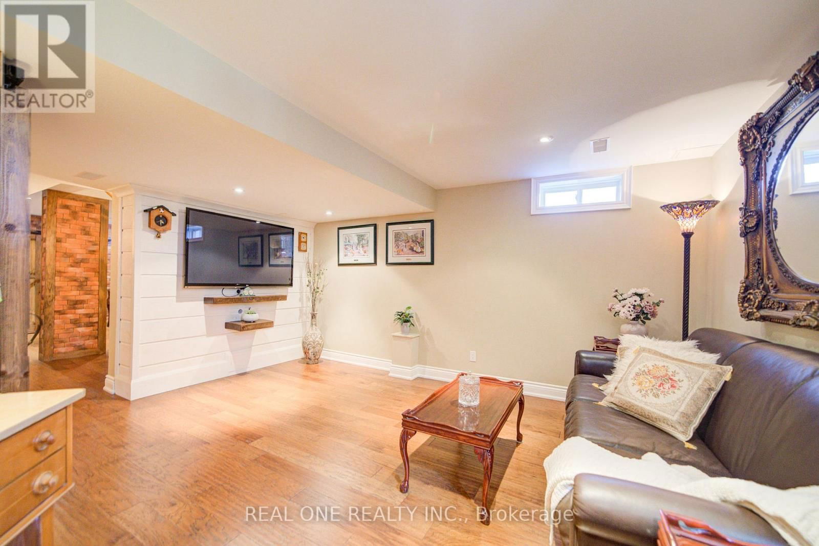 36 BRILL COURT Image 43