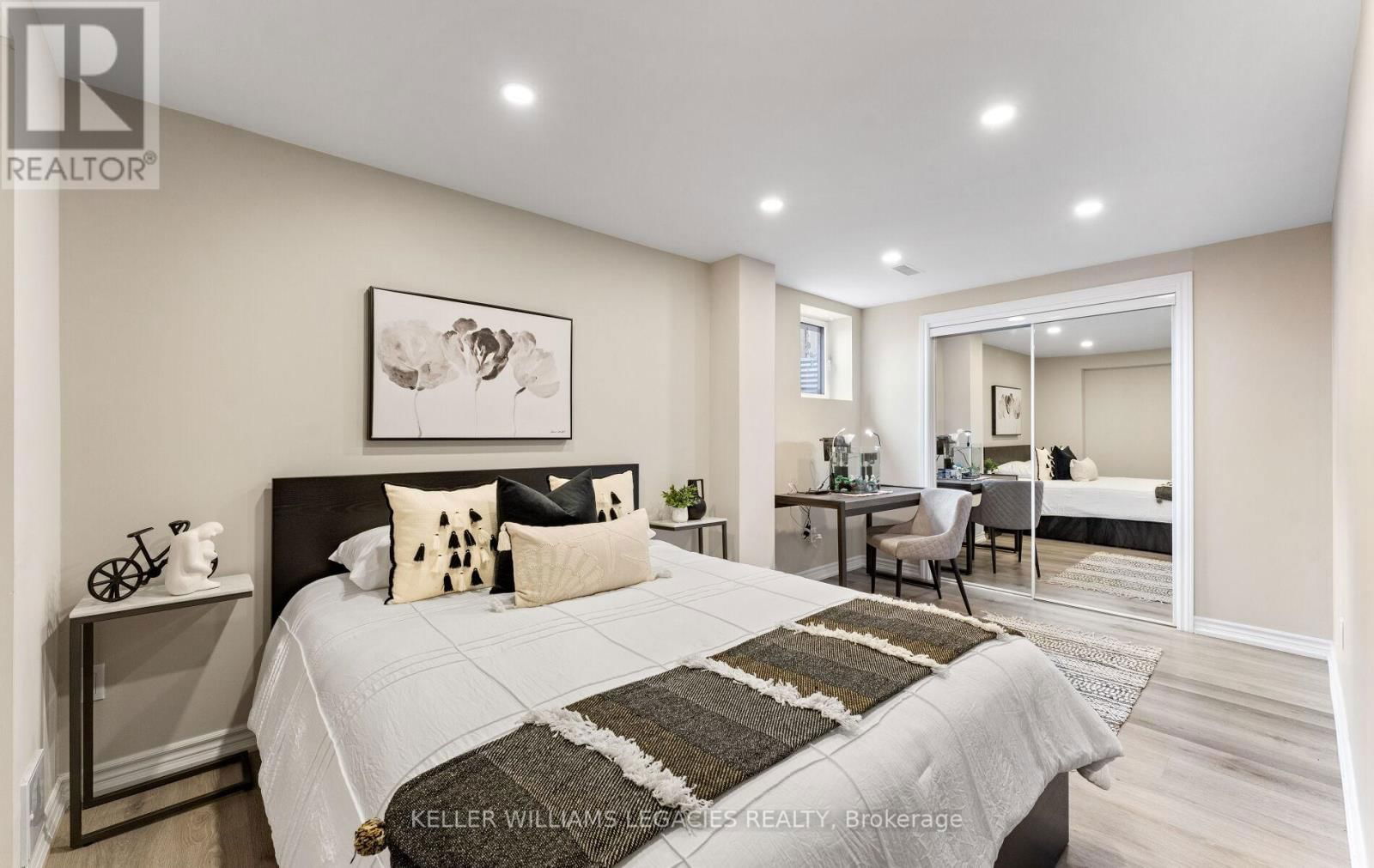 25 VELIA COURT Image 38