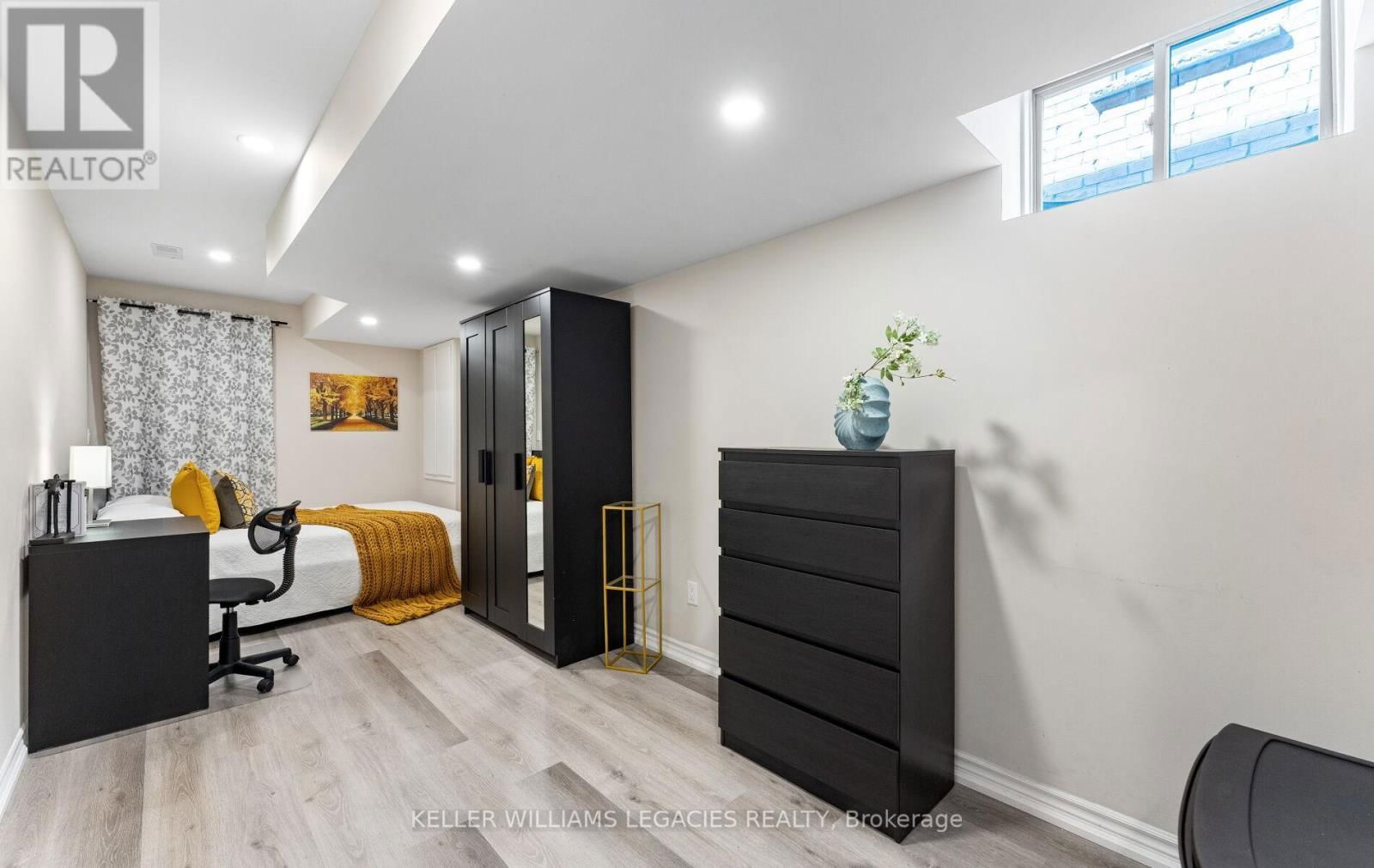 25 VELIA COURT Image 41