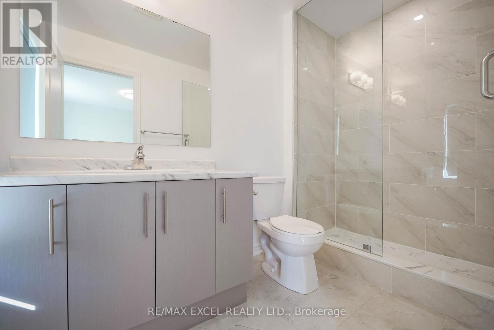 11 CHICAGO LANE Image 15