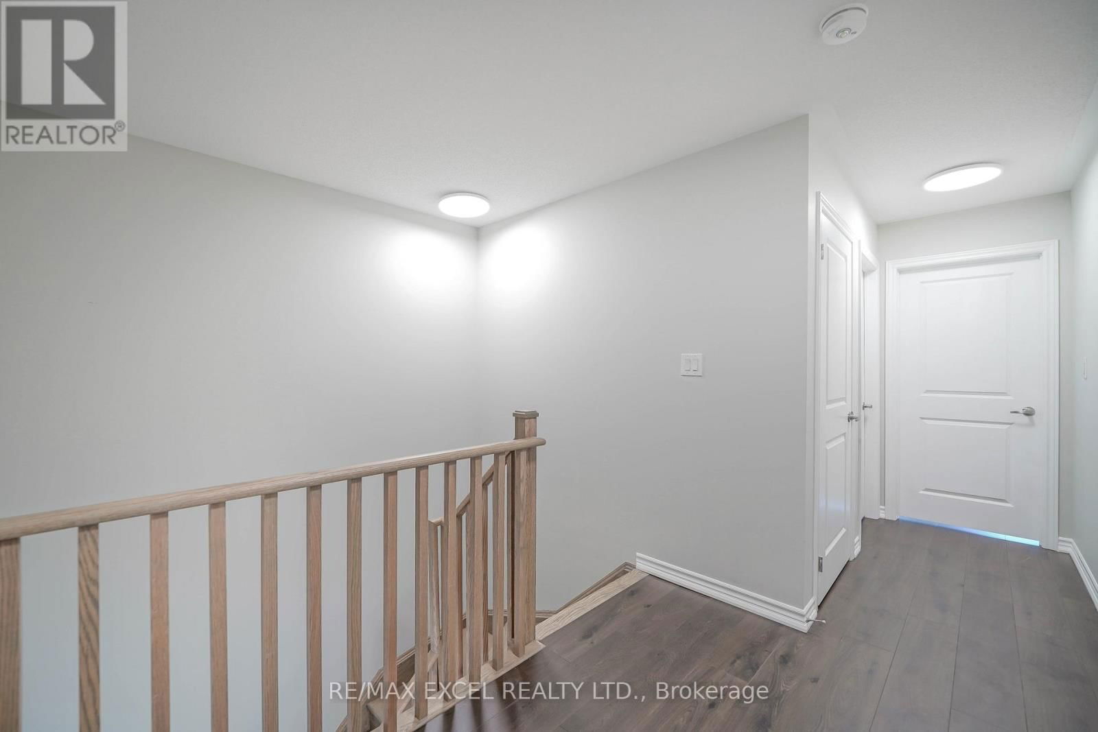 11 CHICAGO LANE Image 16