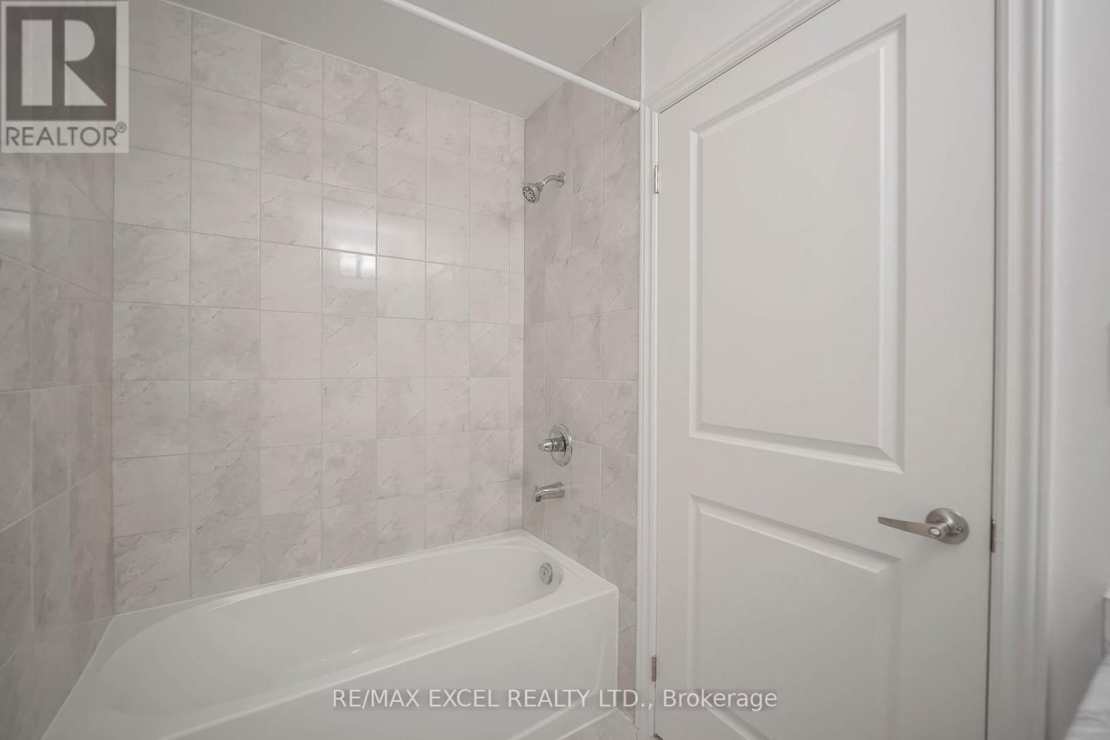 11 CHICAGO LANE Image 22