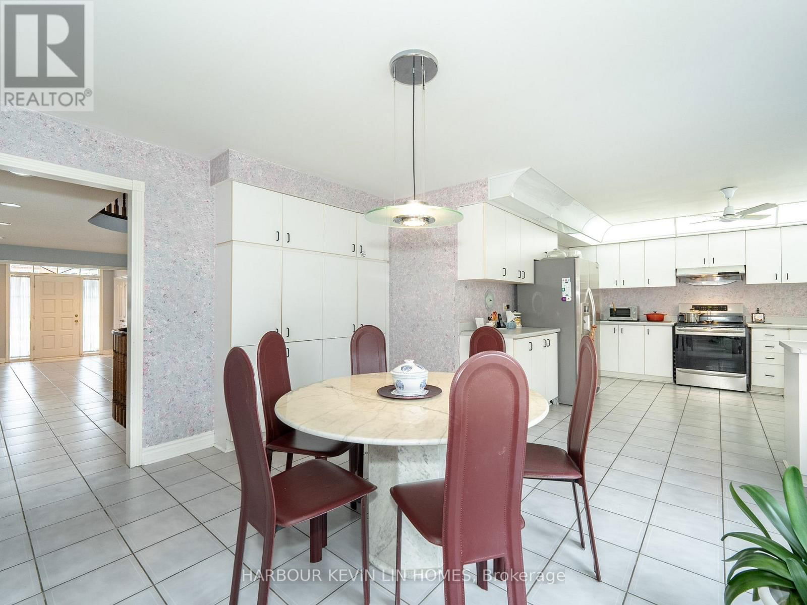 19 ALEXANDRA WOOD Image 14