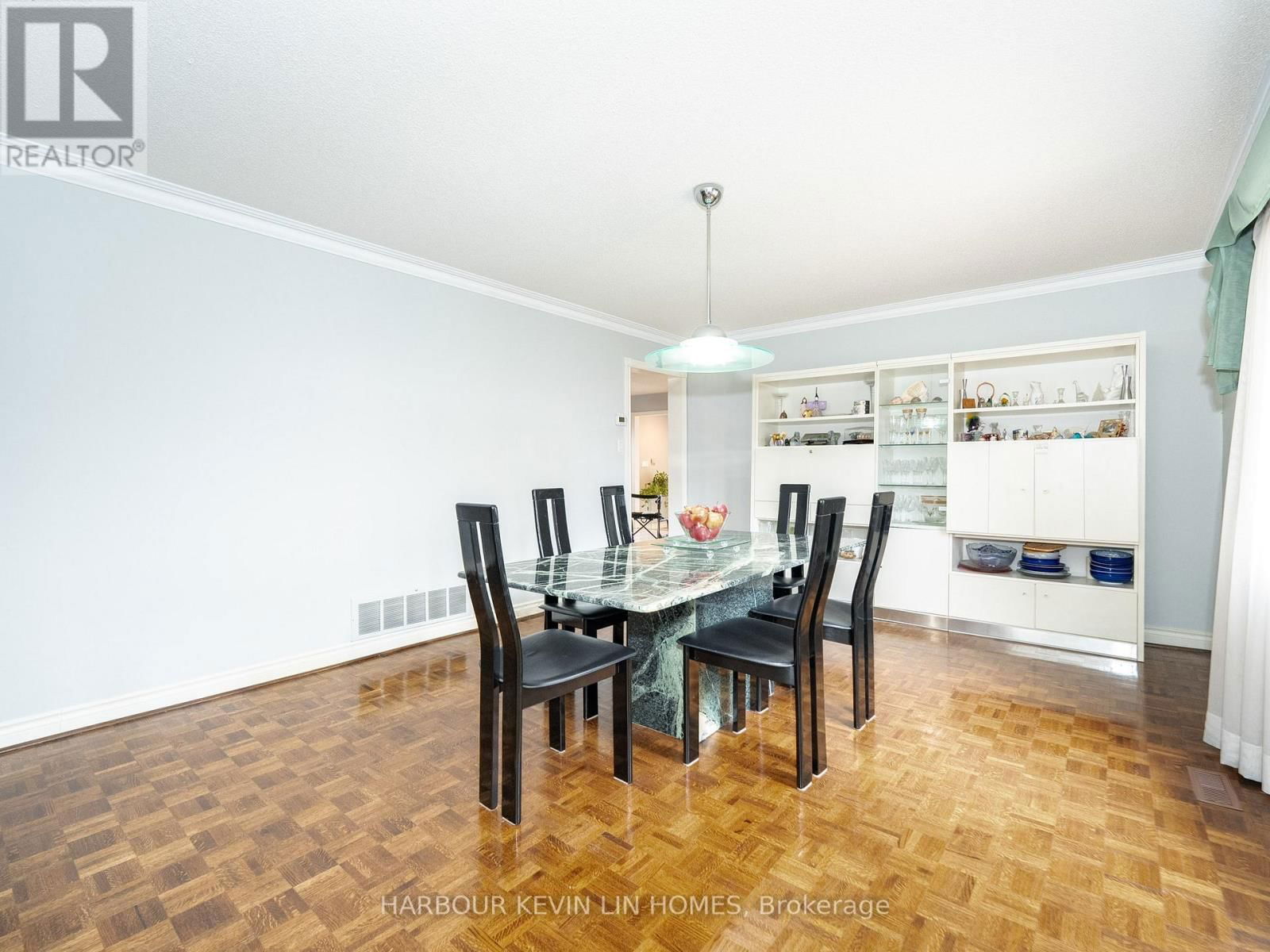 19 ALEXANDRA WOOD Image 17