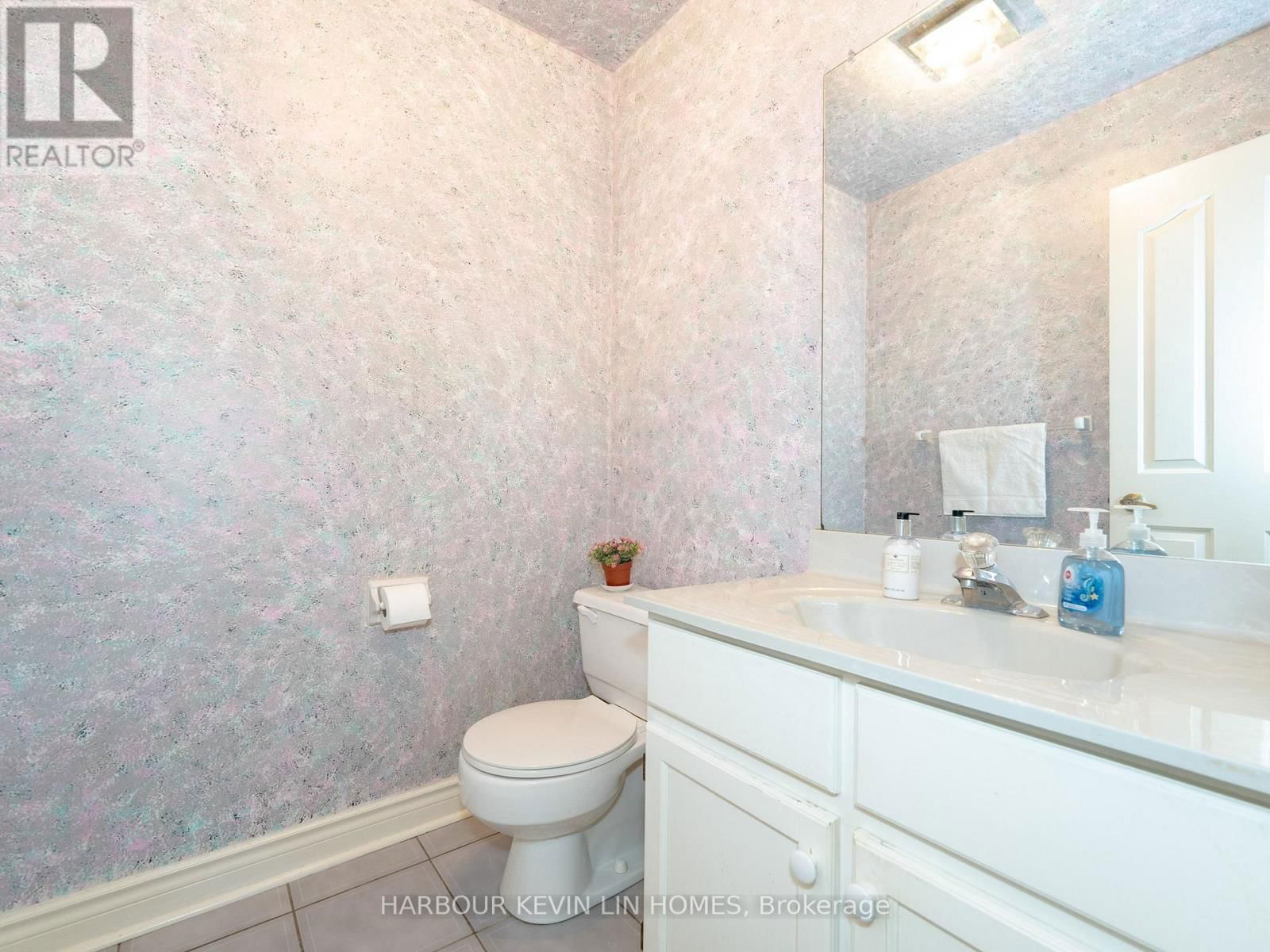 19 ALEXANDRA WOOD Image 23