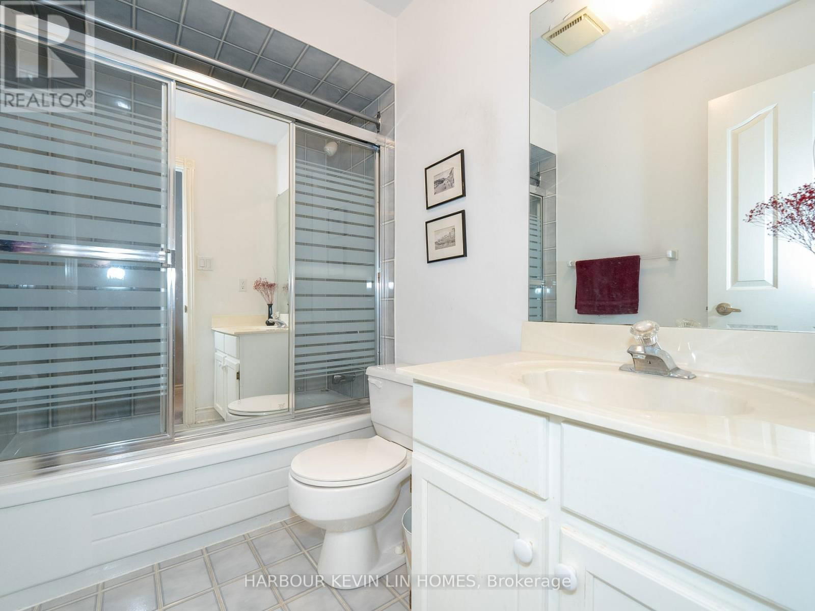 19 ALEXANDRA WOOD Image 38