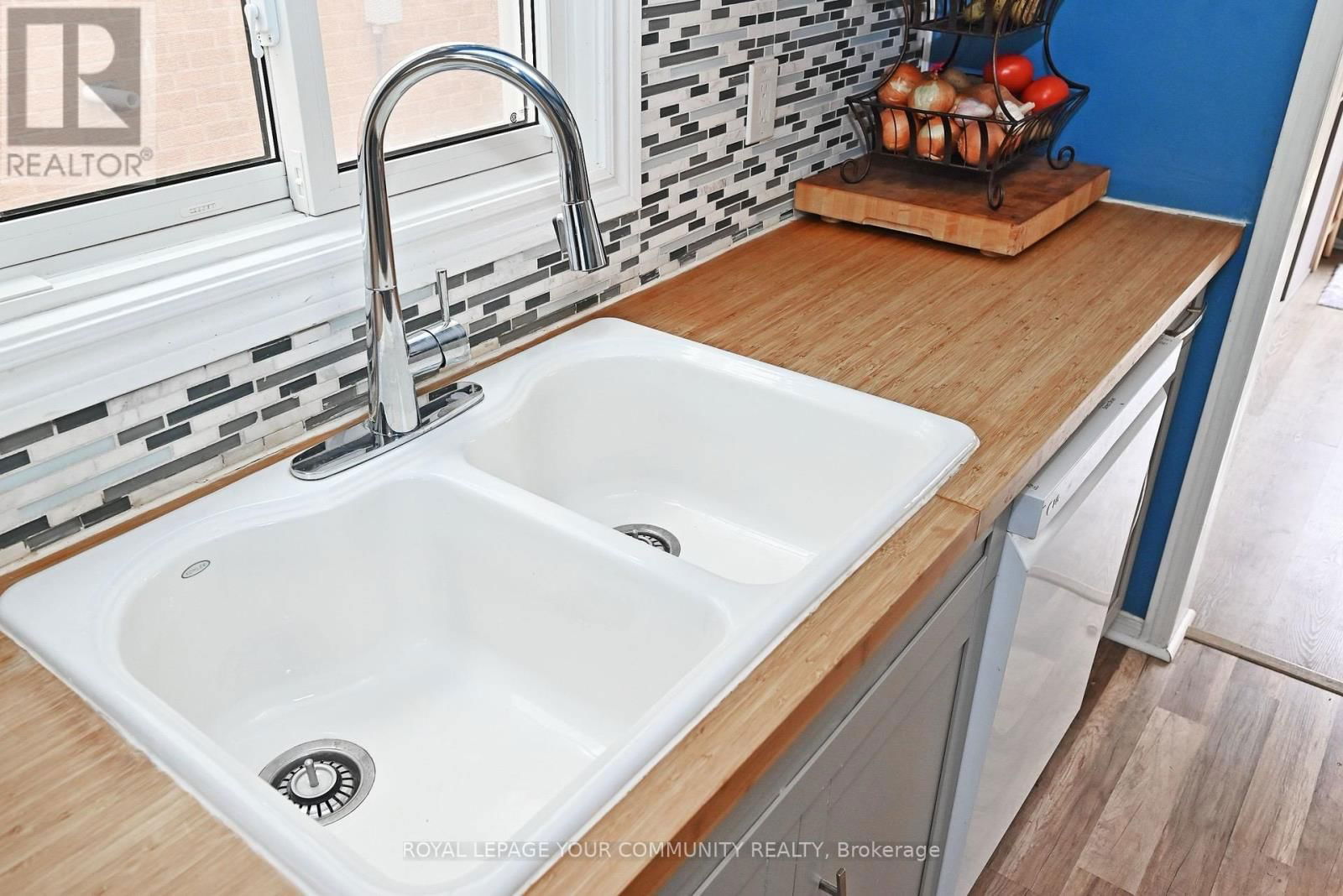 32 SHERIE DRIVE Image 11