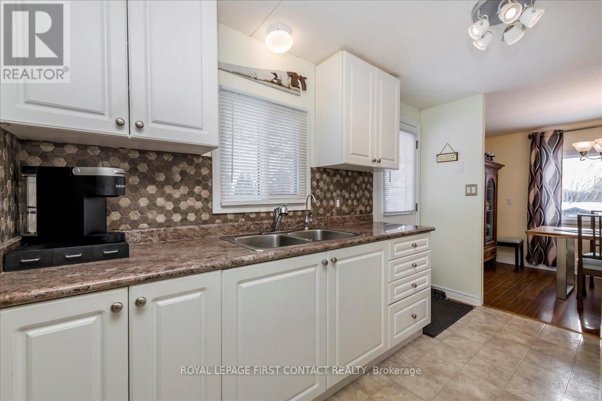18 HAWTHORNE DRIVE Image 10