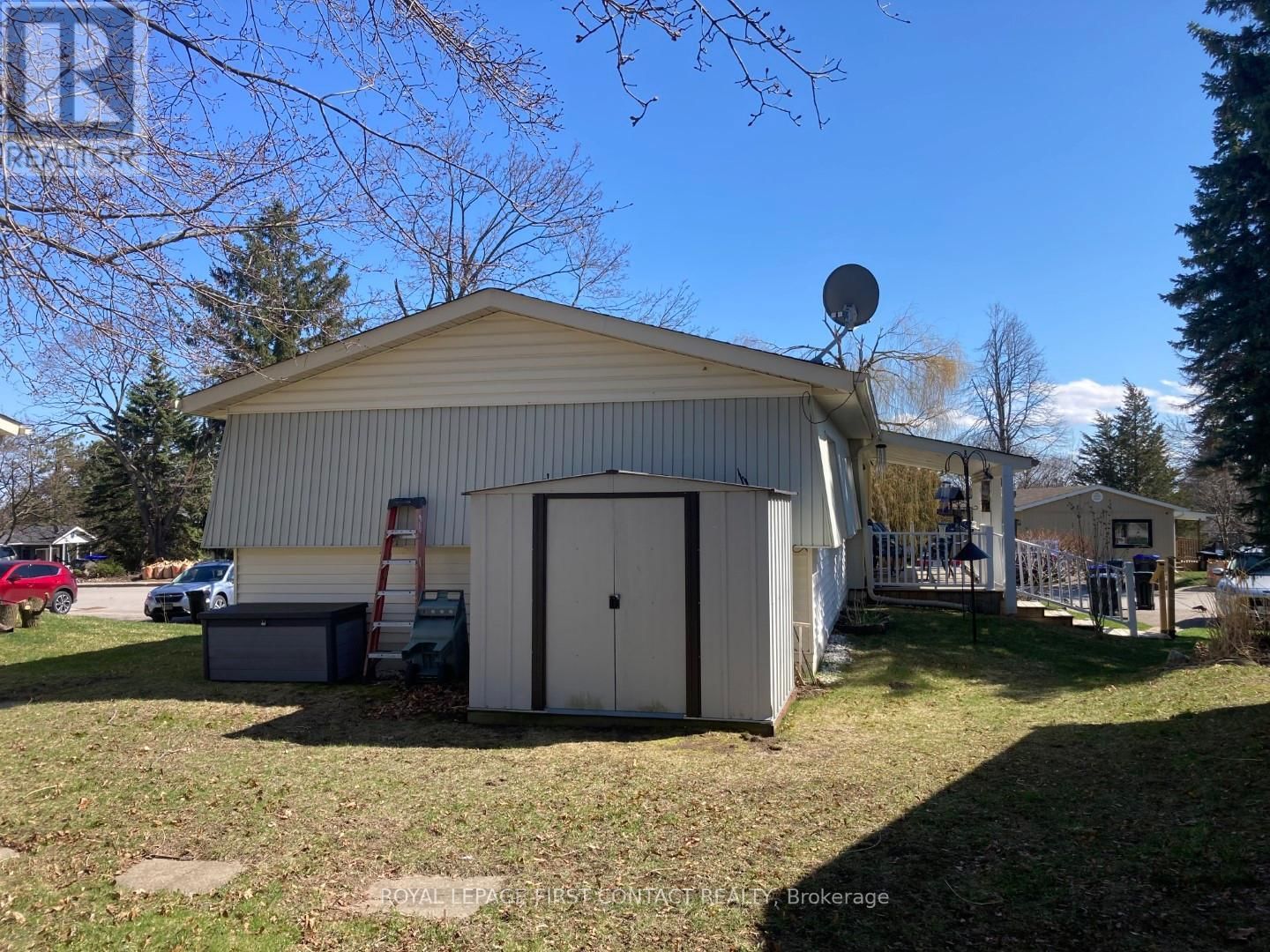 18 HAWTHORNE DRIVE Image 21